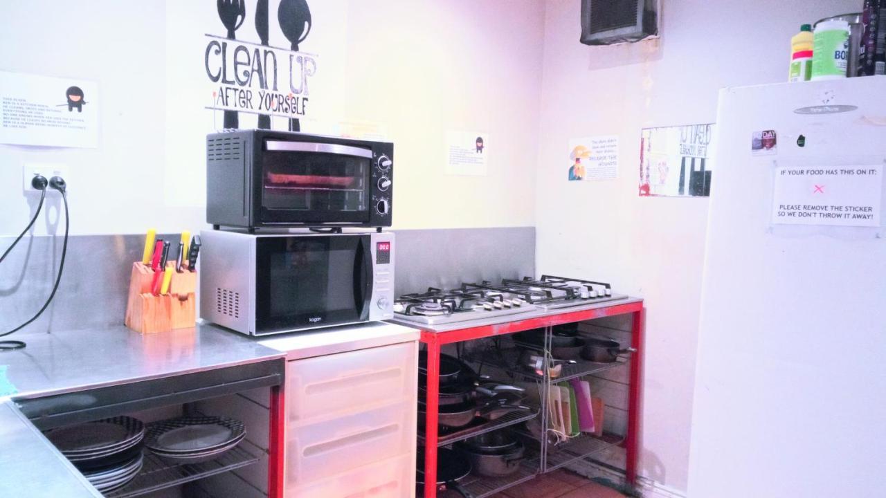 Asylum Sydney Backpackers Hostel Exterior photo