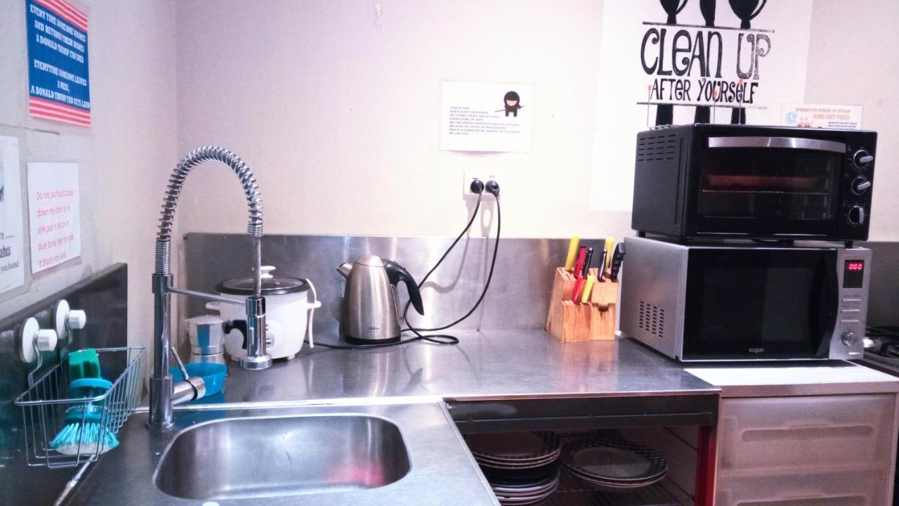 Asylum Sydney Backpackers Hostel Exterior photo